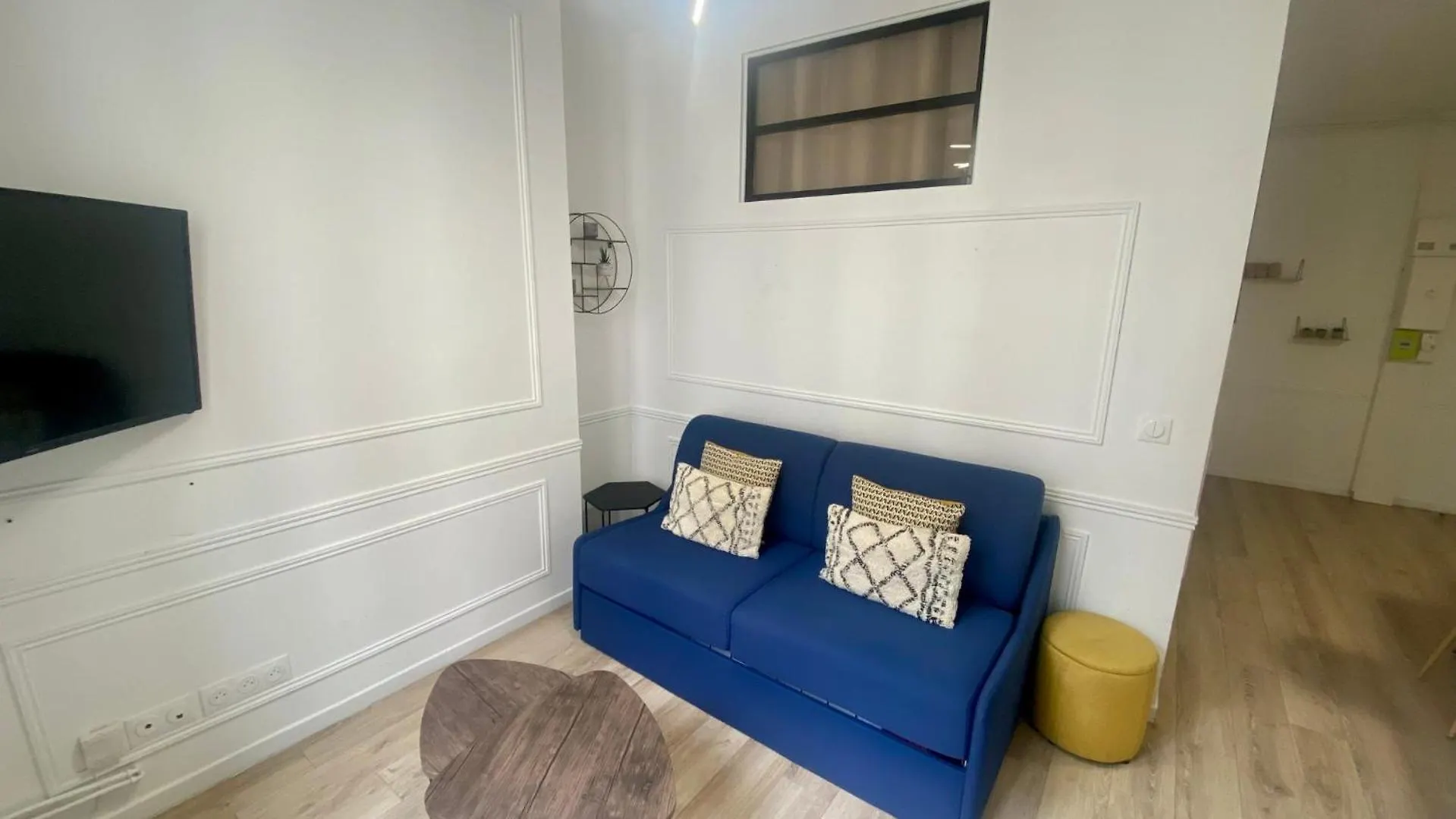 Апартаменты Confortable Champs Elysees 4p Париж