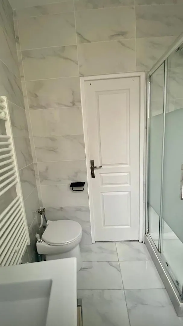 Apartment Confortable Champs Elysees 4p Paris